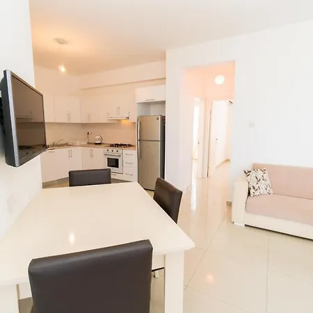 Apartman Sel C4 *