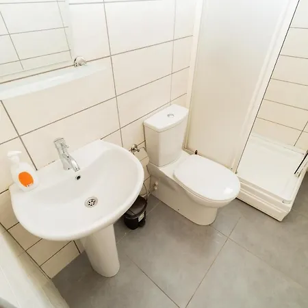 Sel C4 Apartman